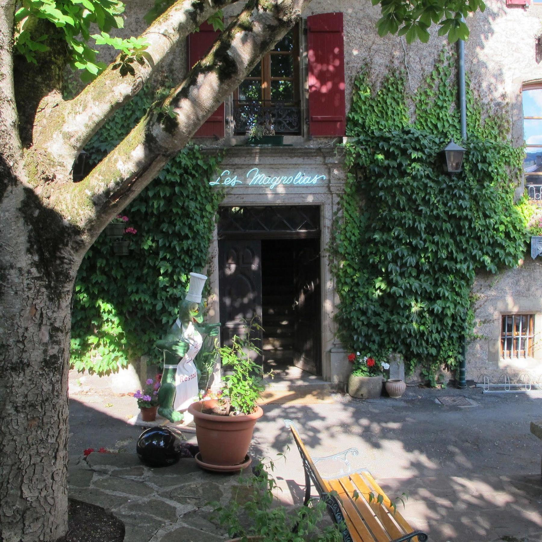 Hotel Les Magnolias Curvalle Exterior foto